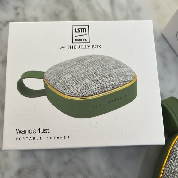 Wanderlust Portable Speaker from the Fall 2022 Jilly Box! - Picture 4 of 5